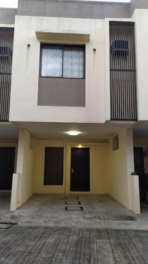 Mactan Airport Guesthouse Lapu-Lapu City Bagian luar foto